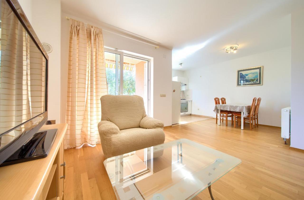 Happy Point Apartment Đảo Krk Ngoại thất bức ảnh