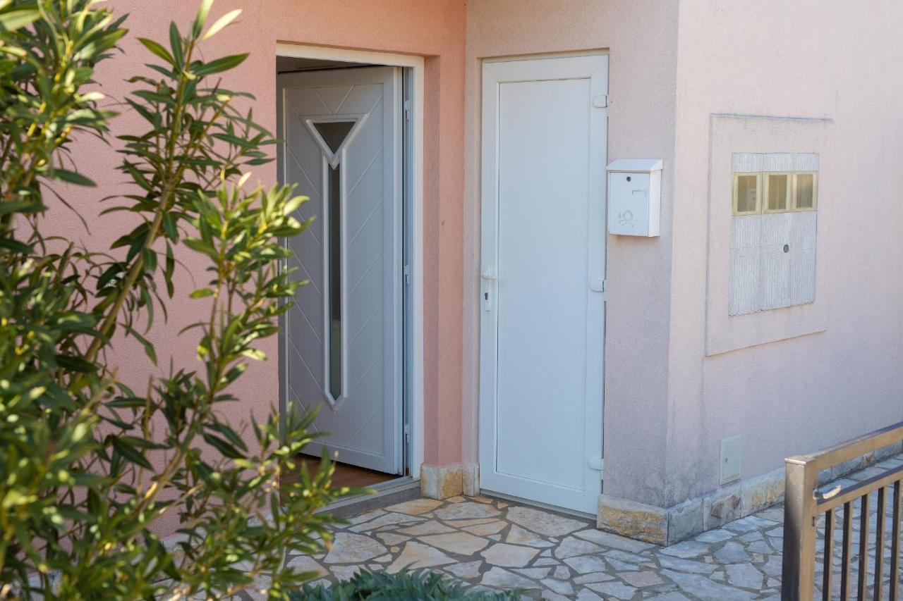 Happy Point Apartment Đảo Krk Ngoại thất bức ảnh
