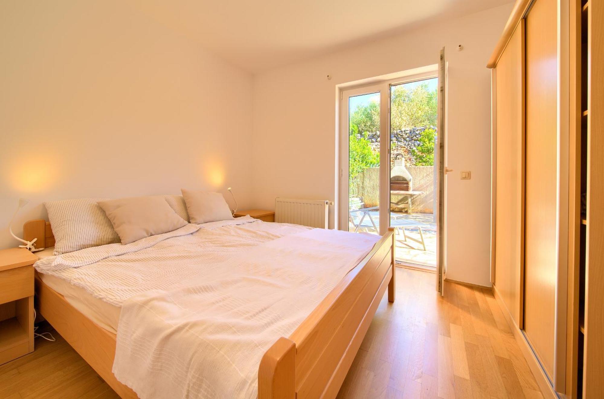 Happy Point Apartment Đảo Krk Ngoại thất bức ảnh